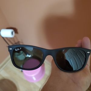 Rayban new wayfarer polorized sunglasses